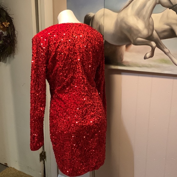 Dress - Picture 3 of 8